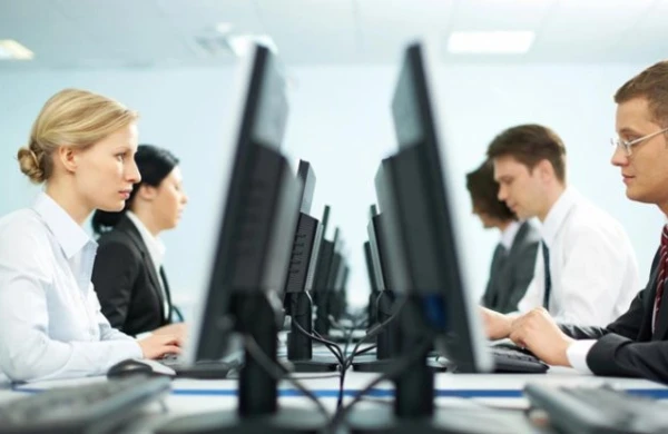 Münasibətlərin olmaması işə zərər verir - Psixoloqlar&nbsp;&nbsp;