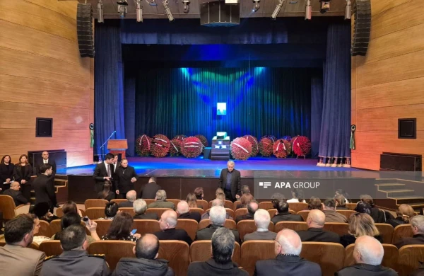 Xalq artisti Rasim Balayevlə vida mərasimi keçirilir - FOTO