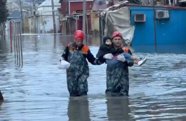 FHN su basmış ərazilərdən 454 nəfəri təxliyə edib