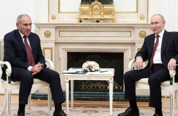 Putin Paşinyanla görüş keçirir&nbsp;