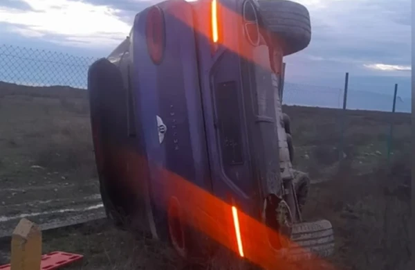 Bakı–Quba yolunda “Bentley” aşıb, 1 nəfər xəsarət alıb - FOTO