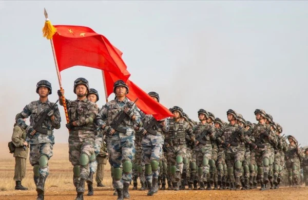 Çin böyük bir hərbi baza qurur