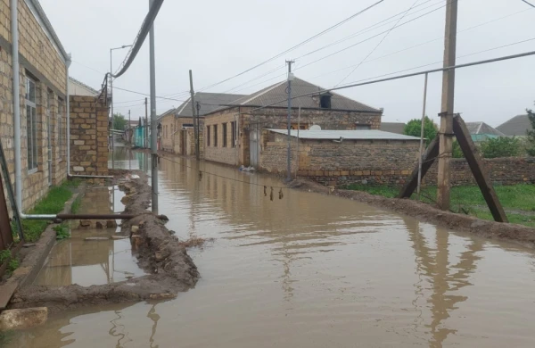 Bakıda su altında qalan evlərin taleyi necə olacaq? —&nbsp;&nbsp;Ekspertlərlə TƏHLİL&nbsp;&nbsp;