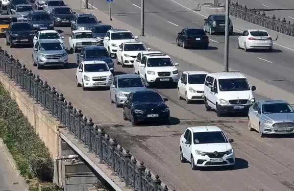 Bu yollara girməyin,tıxac var!