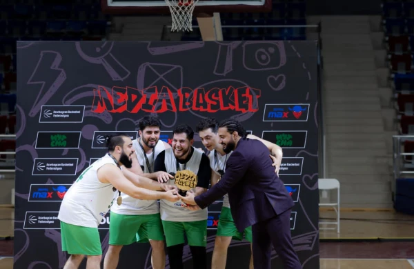 “Warriors Team” basketbol turnirində qalib gələrək çempion oldu