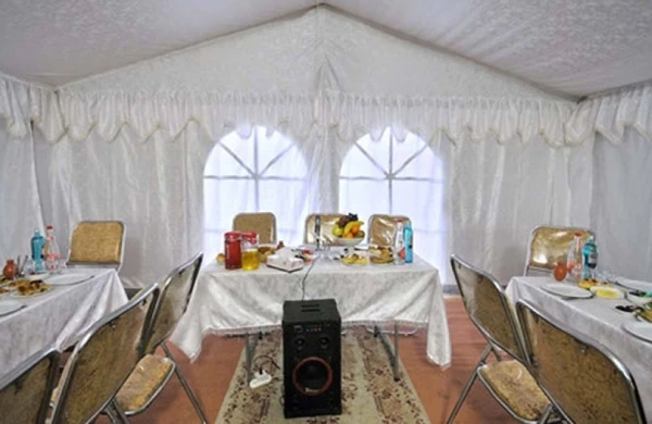 Yasda yemək vermək ölən şəxsə görə sevinmək deməkdir" — İlahiyyatçıdan ŞOK AÇIQLAMA  