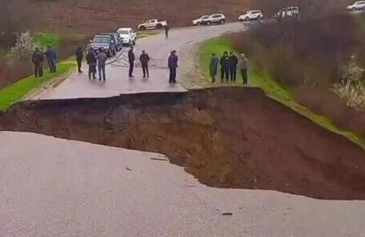Qusarda yol ikiyə bölündü – VİDEO&nbsp;