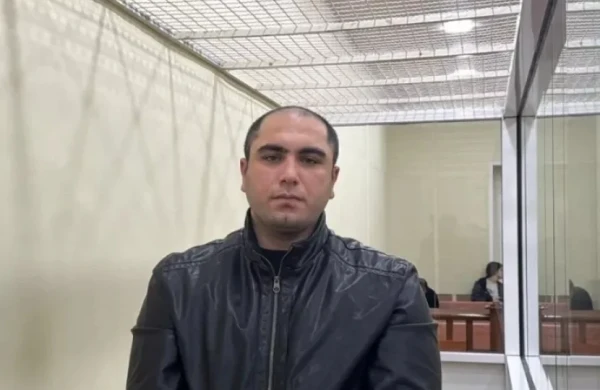 Restoranda qardaşları bıçaqlayan HAKİM QARŞISINDA 