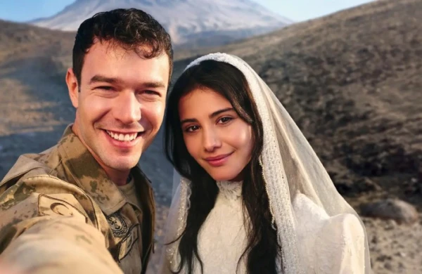 Helinlə Aytaç sevgilidir?