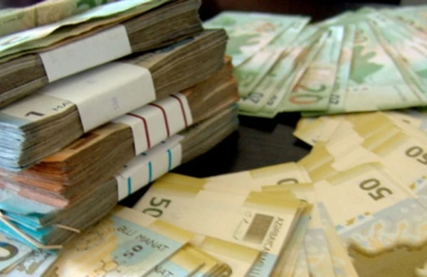 Milli Məclis qəbul etdi: 400 manat məbləğində azaldılacaq