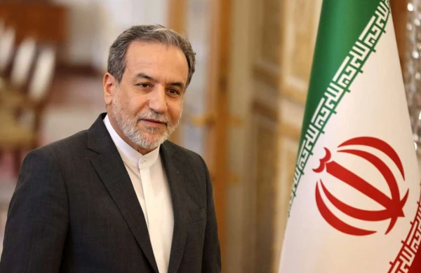 Arakçı Uitkofla əlbəyaxa dava həddinə çatıb&nbsp;