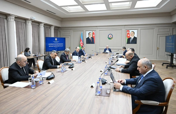 Əli Əsədov nazirləri topladı - Fotolar 