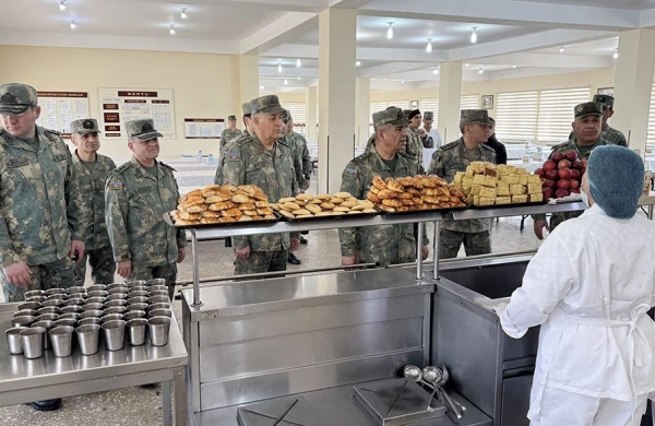 Zakir Həsənov əsgərlərə baş çəkdi&nbsp; - FOTOLAR