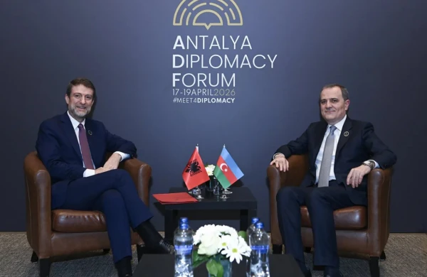 Ceyhun Bayramov albaniyalı həmkarı ilə görüşdü&nbsp;