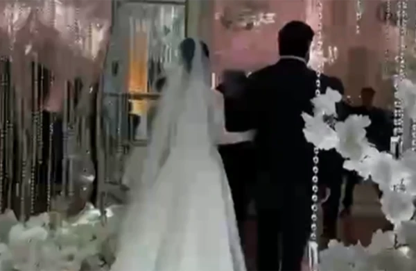 “Emiland”ın sahibi oğluna dəbdəbəli toy etdi - Video