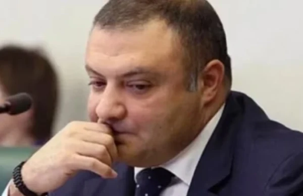 VTB Bankının keçmiş vitse-prezidenti Rusiyada qiyabi həbs edildi