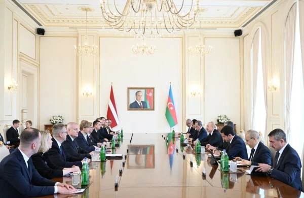 Azərbaycan və Latviya prezidentlərinin geniş tərkibdə görüşü keçirilib&nbsp;