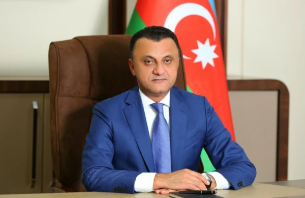 TƏBİB-də ŞOK HADİSƏ! İşdən çıxarılan rəhbərə görə soyadını dəyişən vəzifəli KİMDİR?&nbsp; &nbsp; —&nbsp; &nbsp;FOTO