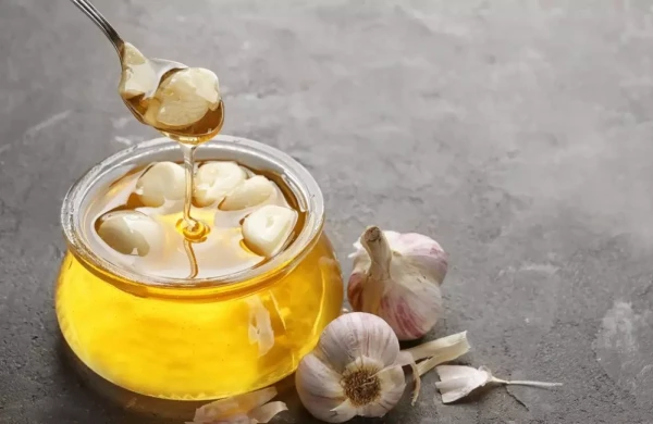 Bal və sarımsaq “təbii antibiotik” kimi: nə doğrudur, nə deyil?&nbsp;&nbsp;