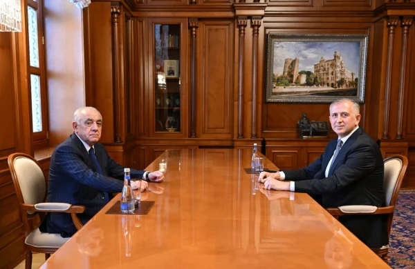 Əli Əsədov onunla görüşdü