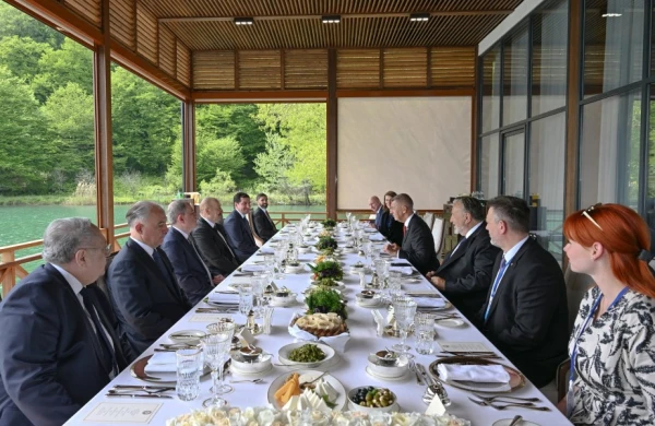 Qəbələdə Prezident İlham Əliyevin adından Çexiyanın Baş nazirinin şərəfinə rəsmi lanç verilib&nbsp;