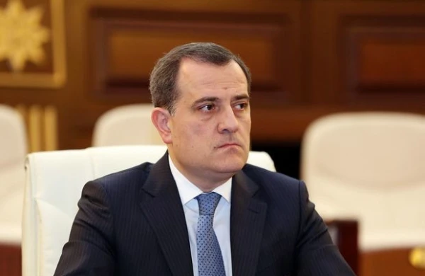 Ceyhun Bayramov onunla danışdı