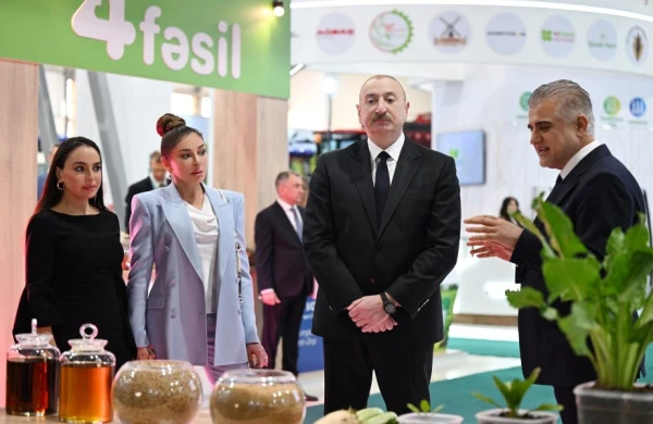 Prezident və ailəsi  SƏRGİDƏ   —   FOTOLAR
