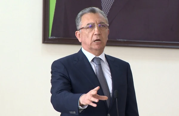 Eldar Əzizov ƏMR İMZALADI