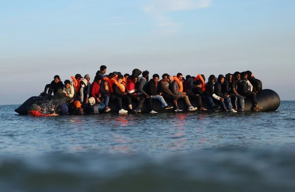 Onlar miqrantları naməlum bir ölkəyə göndərmək istəyirlər