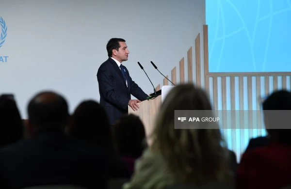 Hikmət Hacıyev: Yenidənqurma və minatəmizləmə prosesində QHT-lərlə sıx əməkdaşlıq edirik&nbsp;