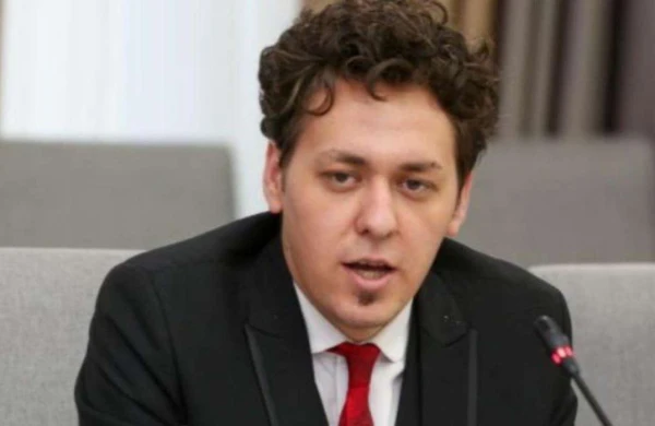 Azərbaycanlı yazıçı Bakıdan deport olundu&nbsp;