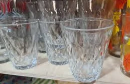 Mətbəxdə əsla stəkanları belə düzməyin 