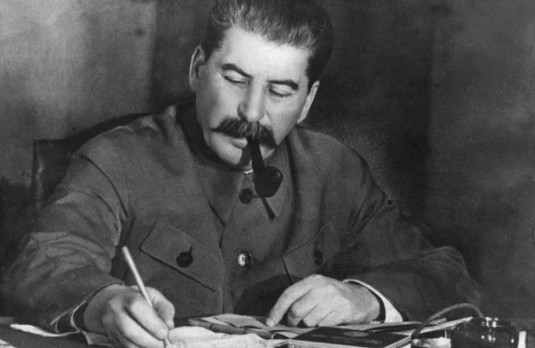 Stalinin gizli zirzəmisi açıldı - 40 min şüşə nadir şərab hərraca çıxarılır 