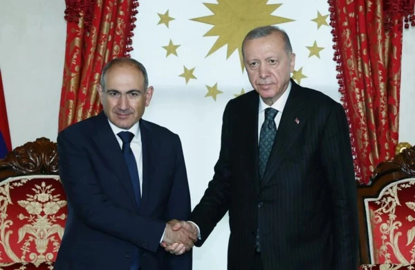 Ərdoğan Paşinyanla danışdı 