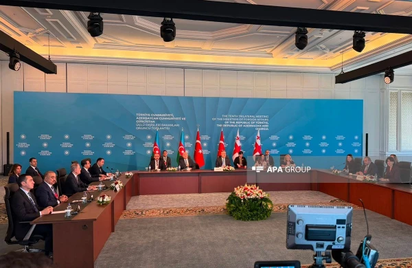 Azərbaycan–Gürcüstan–Türkiyə XİN rəhbərlərinin üçtərəfli görüşü başlayıb - FOTO