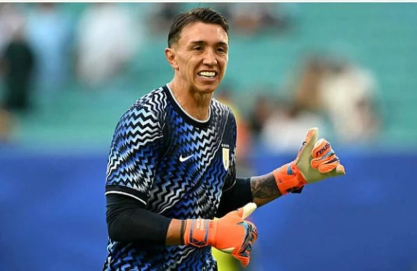 Mundial tarixinin ən yaşlı uruqvaylı futbolçusu oldu&nbsp;
