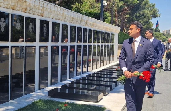 ABŞ Konqresinin nümayəndə heyəti Şəhidlər xiyabanını ziyarət edib&nbsp;