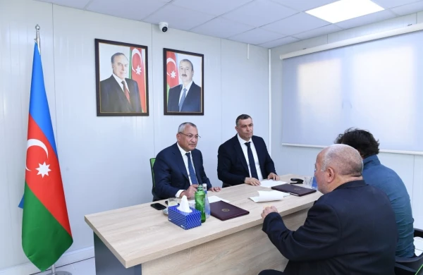Komitə sədri Kəlbəcər və Laçın sakinlərini dinlədi