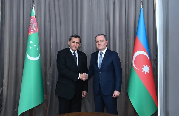 Ceyhun Bayramov Rəşid Meredovla görüşüb&nbsp;