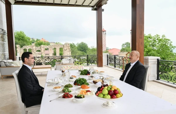 Prezidentlər Şuşada birgə nahar ediblər 