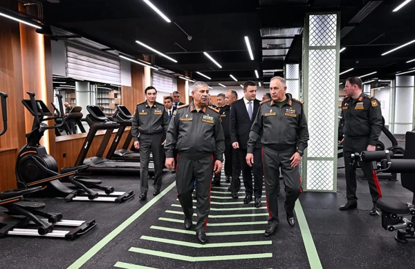 Zakir Həsənov yeni istifadəyə verilən idman zalında və Baş Klinik Hospitalda yaradılan şəraitlə tanış olub&nbsp;