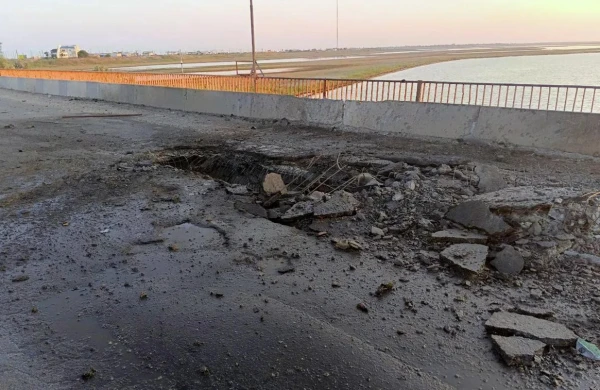 Ukrayna Krımda və Zaporojye vilayətində iki körpüyə zərbə endirib&nbsp;