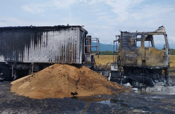 Oğuzda buğda daşıyan TIR yanıb&nbsp;