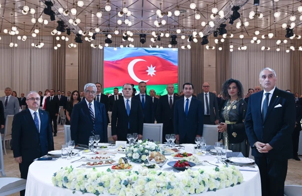 Diplomatların peşə bayramı qeyd edildi