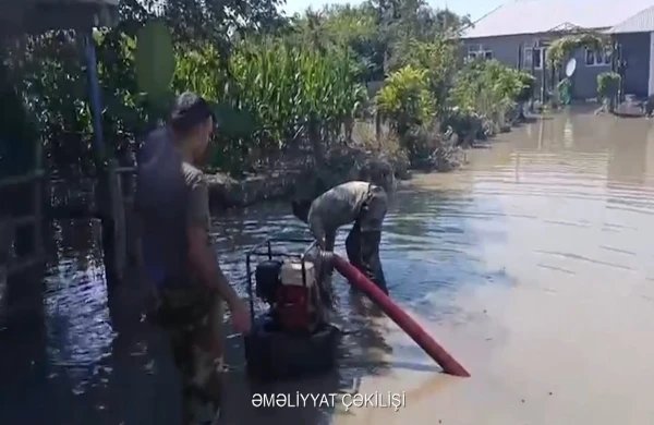 FHN: Balakəndə su dolmuş ərazilərdə tədbirlər fasiləsiz davam etdirilir&nbsp;