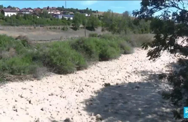 Fransada istilər çayların qurumasına səbəb olur&nbsp;&nbsp;
