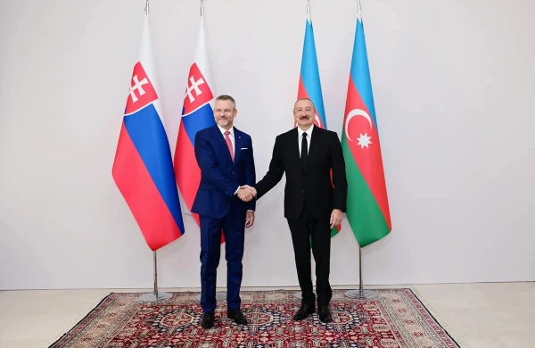 İlham Əliyev və Slovakiya Prezidenti Şuşada mətbuata bəyanatlarla çıxış edirlər&nbsp;