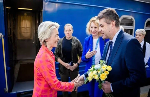 Ursula Fon der Lyayen Avropa liderləri ilə birlikdə Kiyevə səfər edib&nbsp;