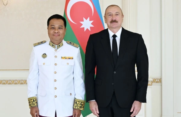 Prezident Kambocanın yeni təyin olunmuş səfirinin etimadnaməsini qəbul edib  