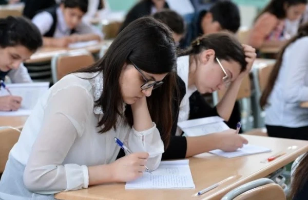 Yeni qəbul qaydaları: əlçatan təhsil, yoxsa keyfiyyət riski?&nbsp;